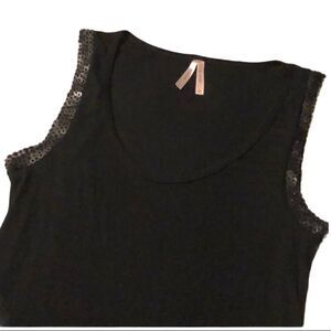 3/$15 or 5/$20 Sparkle & Fade black sequin top size medium